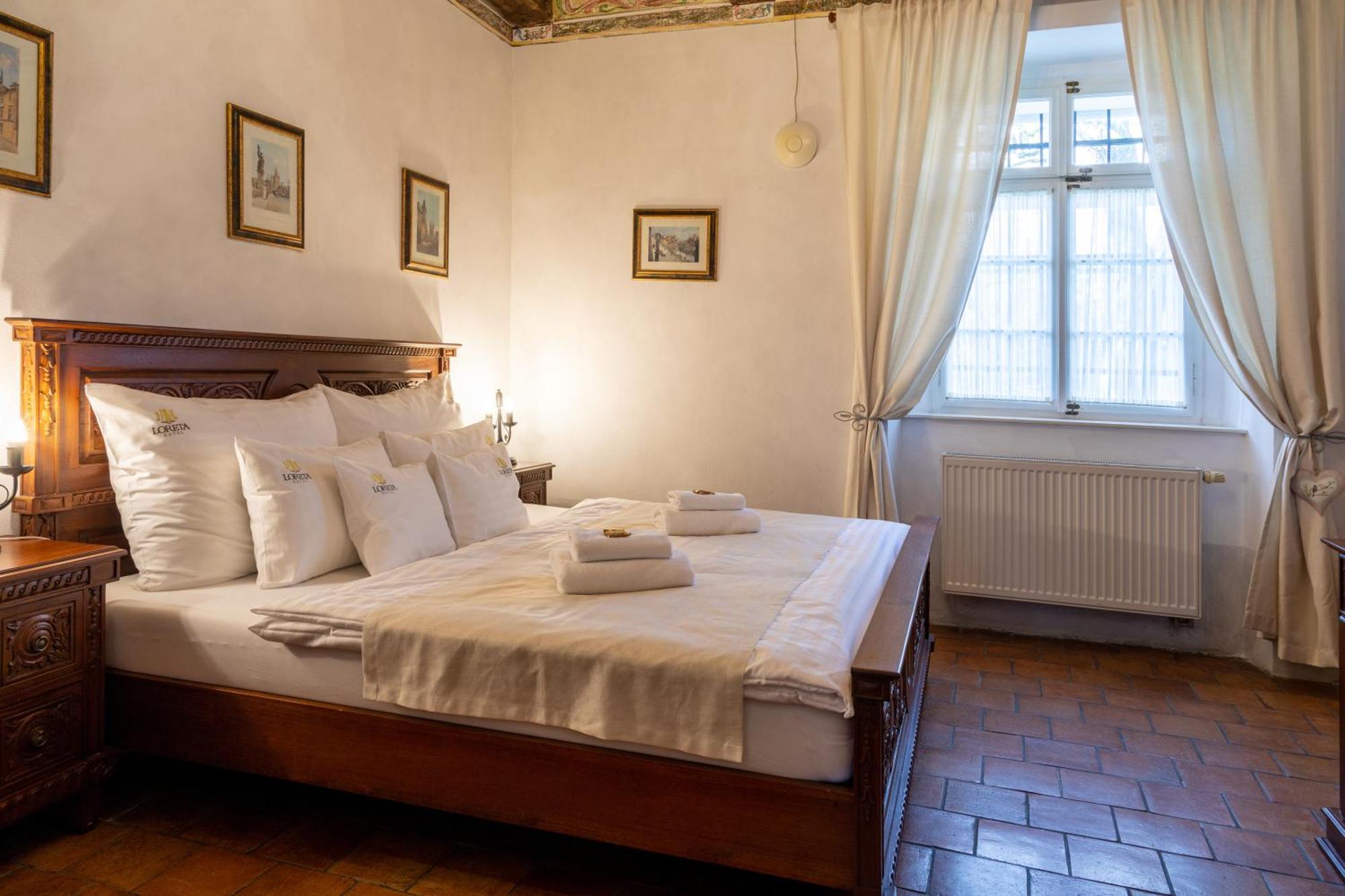 Loreta Hotel Praha Eksteriør bilde