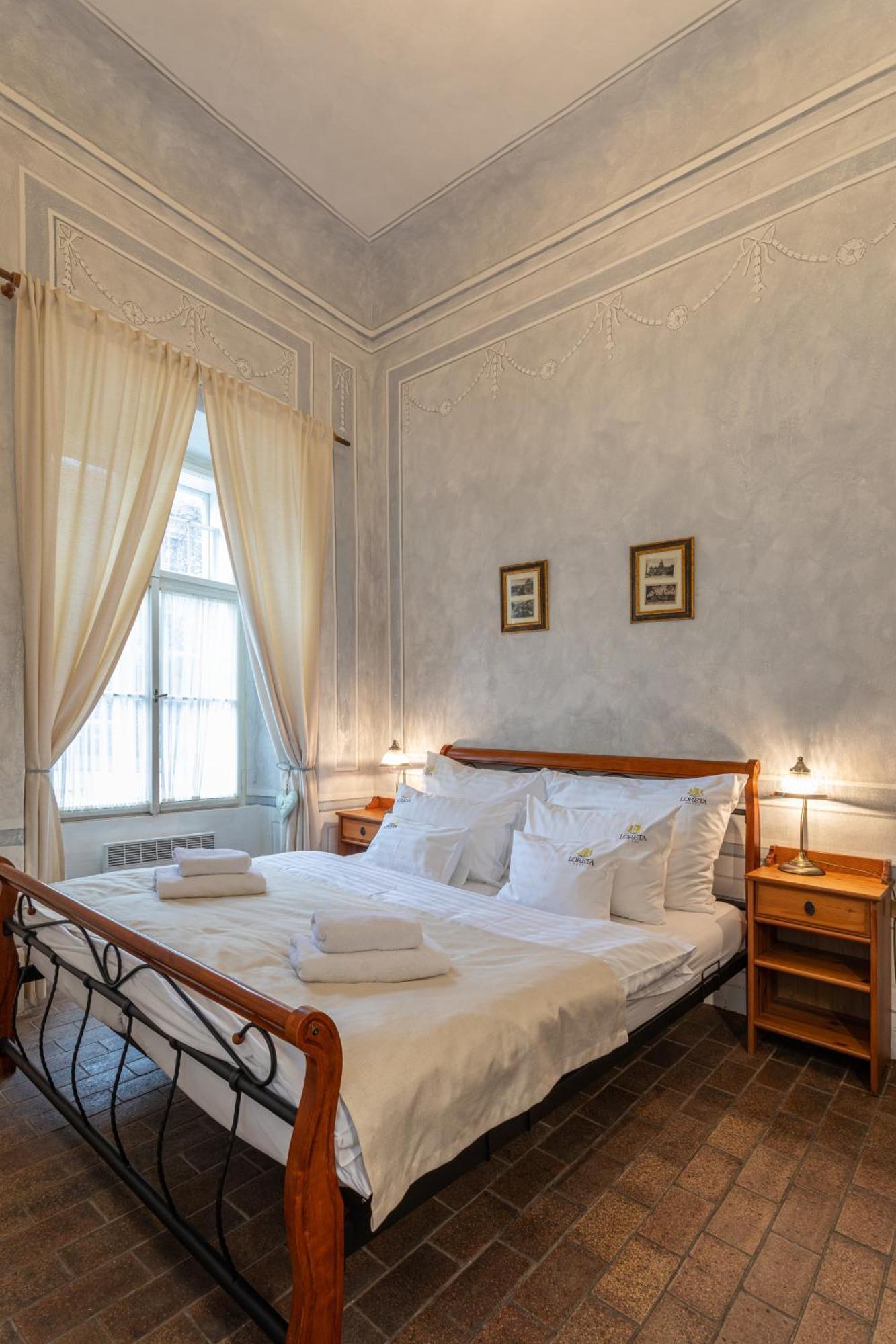 Loreta Hotel Praha Eksteriør bilde